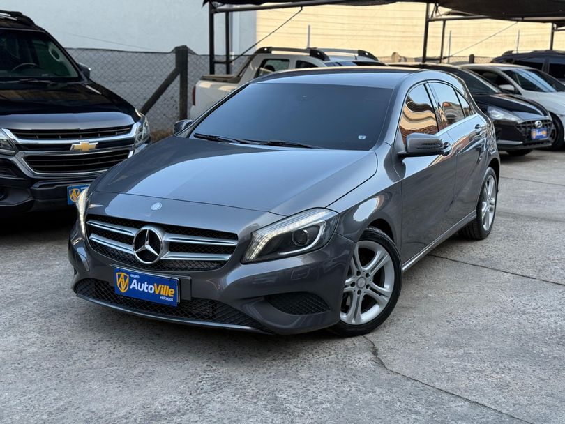 Mercedes Classe A 200 1.6 TB 16V Urban 156cv Aut.