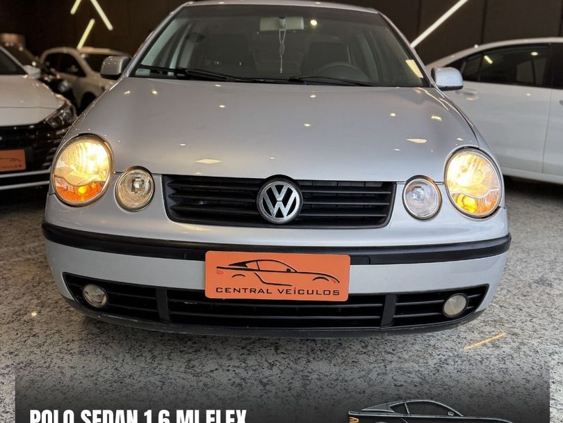 VolksWagen Polo Sedan 1.6 Mi Total Flex 8V 4p