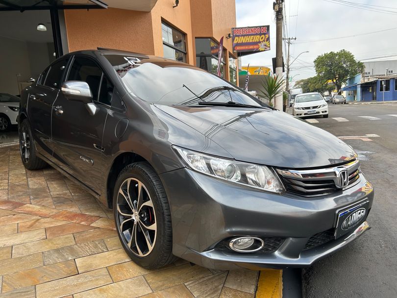 Honda Civic Sedan EXS 1.8/1.8 Flex 16V Aut. 4p
