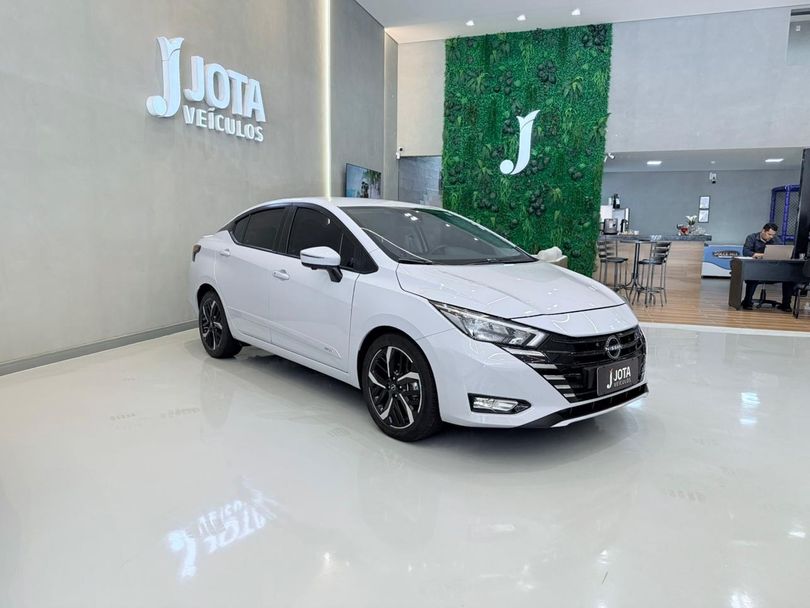 Nissan VERSA Exclusive 1.6 16V Flex Aut.