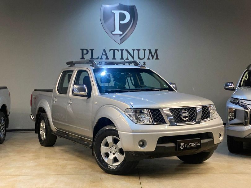 Nissan LE ATTACK CD 4x4 2.5 TB Die.Aut 
