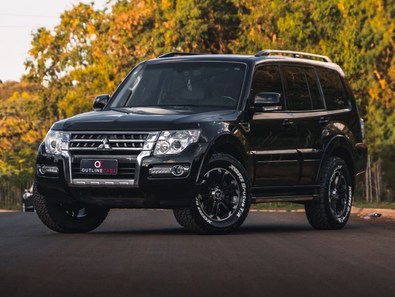 Mitsubishi Pajero HPE Full 3.2 4x4 T.I.Dies. 5p Aut