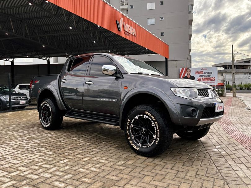 Mitsubishi L200 Triton HPE 3.5 CD V6 24V Flex Aut.