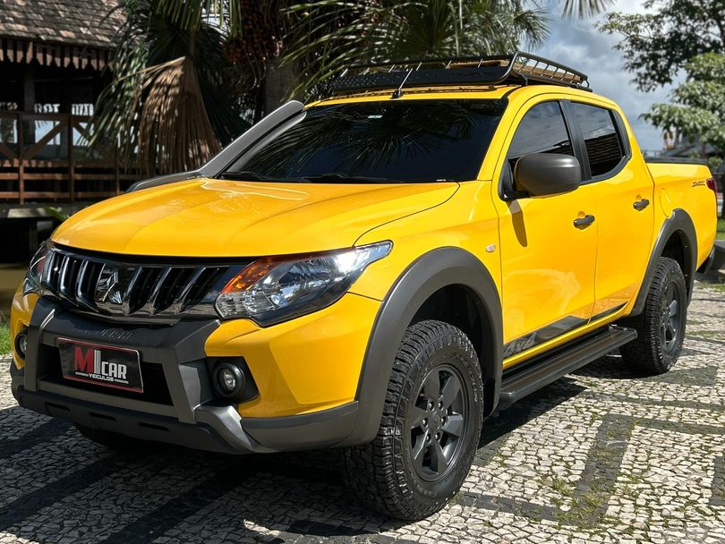 Mitsubishi L200 Triton Savana GLS 2.4 4x4 Die. Aut.