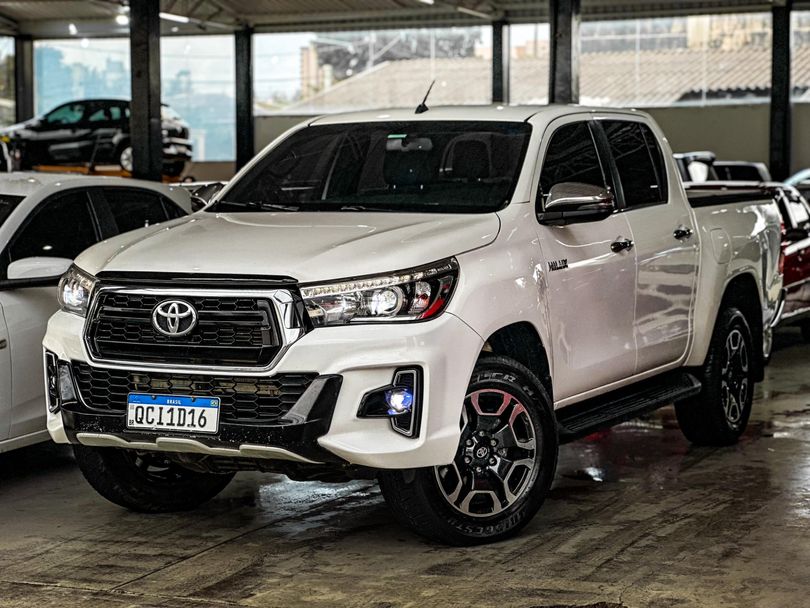 Toyota Hilux CD SRX 4x4 2.8 TDI 16V Diesel Aut.