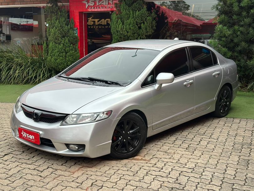 Honda Civic Sedan LXS 1.8/1.8 Flex 16V Aut. 4p