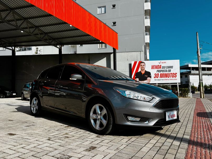 Ford Focus 1.6 S/SE/SE Plus Flex 8V/16V  5p