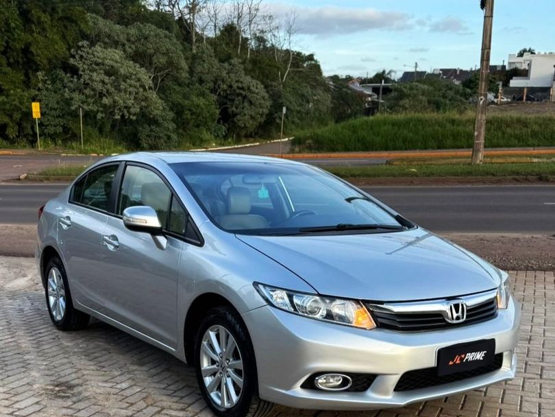 Honda Civic Sedan LXR 2.0 Flexone 16V Aut. 4p