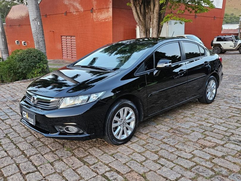 Honda Civic Sedan LXS 1.8/1.8 Flex 16V Aut. 4p