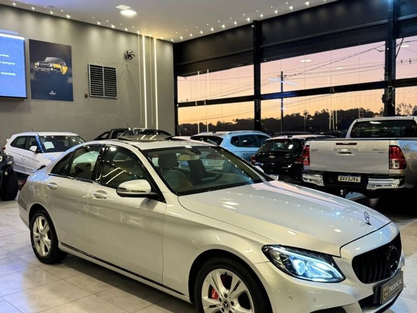 MERCEDES-BENZ 2.0 CGI GASOLINA AVANTGARDE 9G-TRONIC