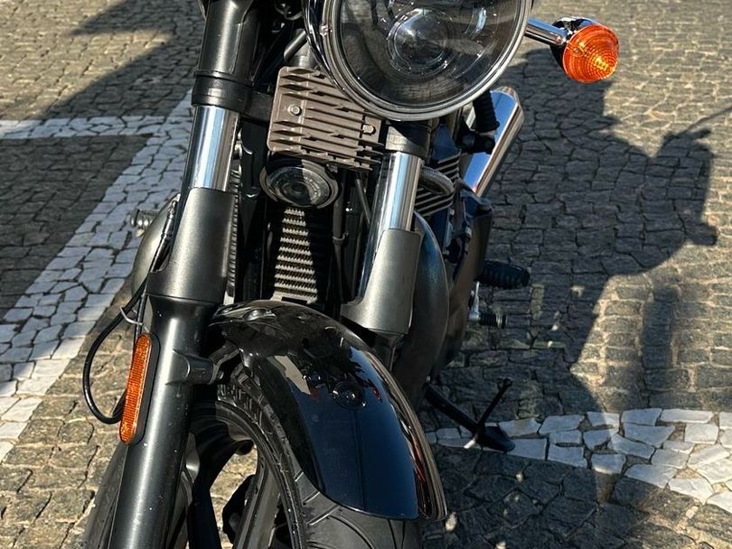 TRIUMPH BONNEVILLE T 100