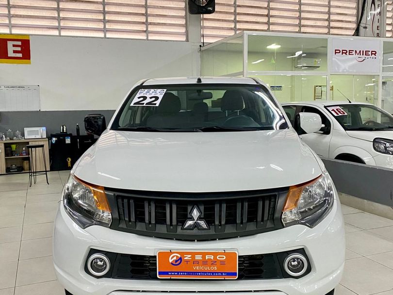 Mitsubishi L200 Tri. Outd. GLX 2.4 CD 4x4 Die. Mec.