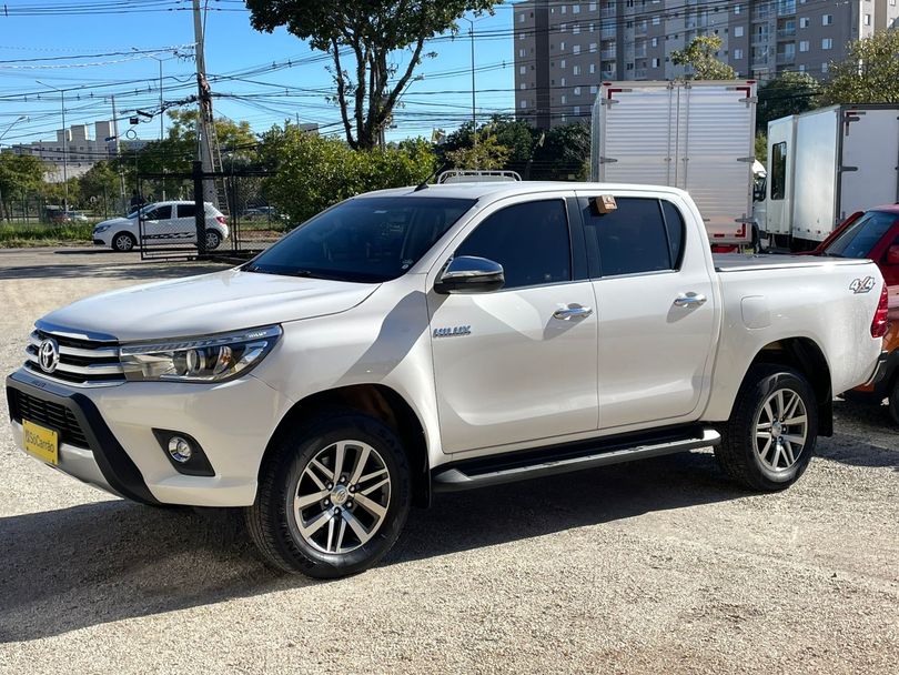 Toyota Hilux CD SRX 4x4 2.8 TDI 16V Diesel Aut.
