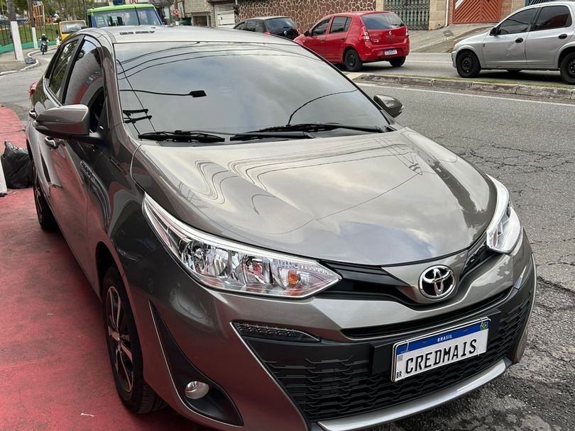 Toyota YARIS XL Live Sedan 1.5 Flex 16V 4p Aut.