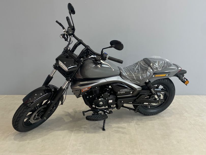 SHINERAY IRON 250 EFI