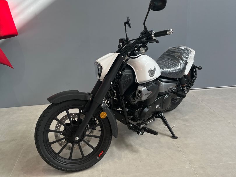 SHINERAY TITANIUM 250 EFI