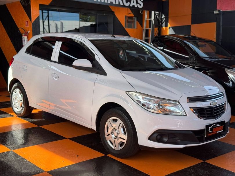 Chevrolet ONIX HATCH LT 1.0 8V FlexPower 5p Mec.