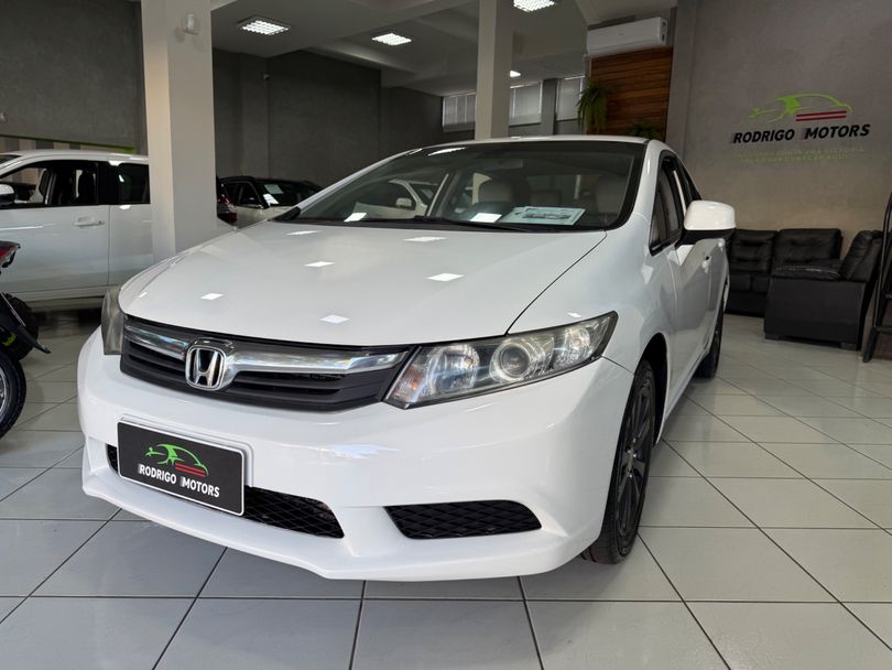 Honda Civic Sedan LXS 1.8/1.8 Flex 16V Aut. 4p