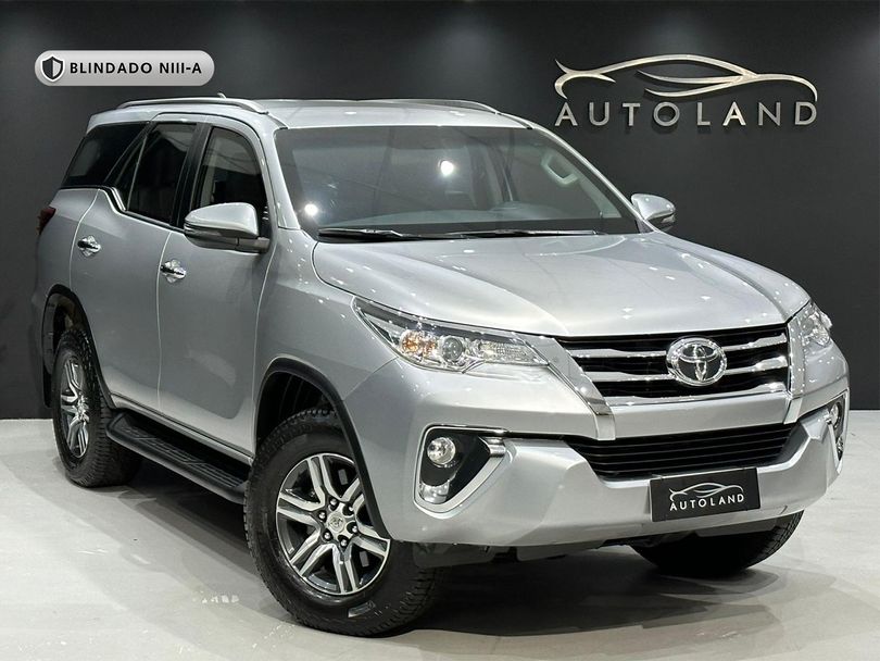 Toyota Hilux SW4 SRV 4x2 2.7 Flex 16V Aut.