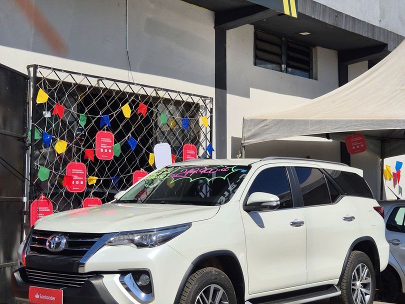 Toyota Hilux CD SRX 4x4 2.8 TDI 16V Diesel Aut.