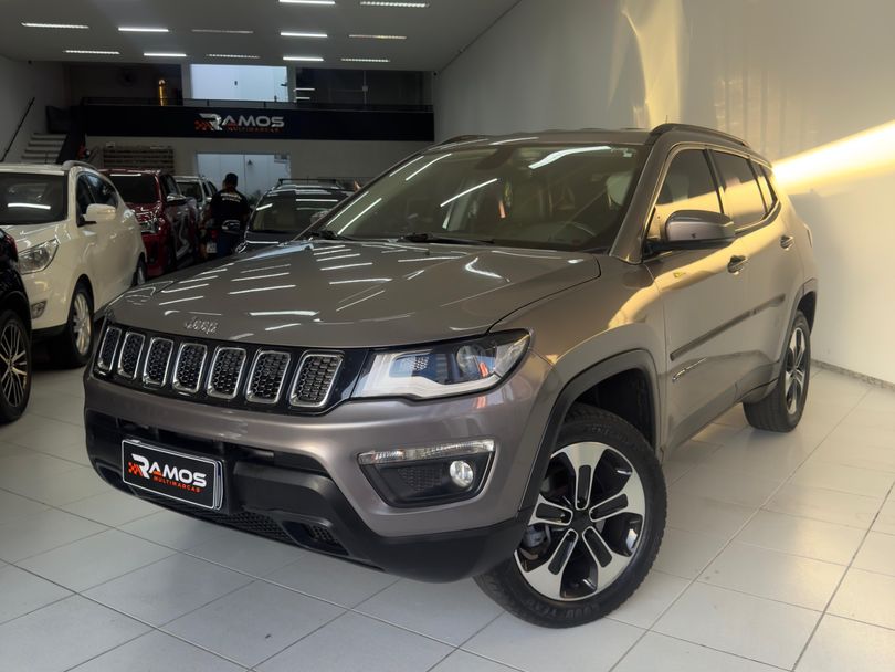 Jeep COMPASS LONGITUDE 2.0 4x4 Dies. 16V Aut.