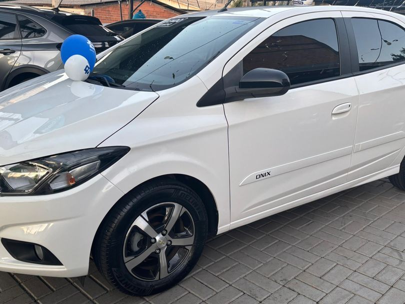 Chevrolet ONIX HATCH LTZ 1.4 8V FlexPower 5p Mec.