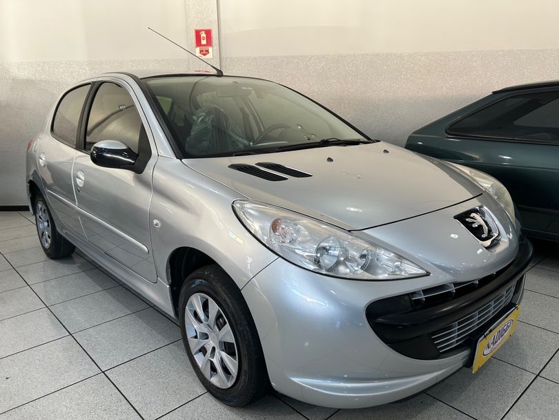 Peugeot 207 XR 1.4 Flex 8V 5p