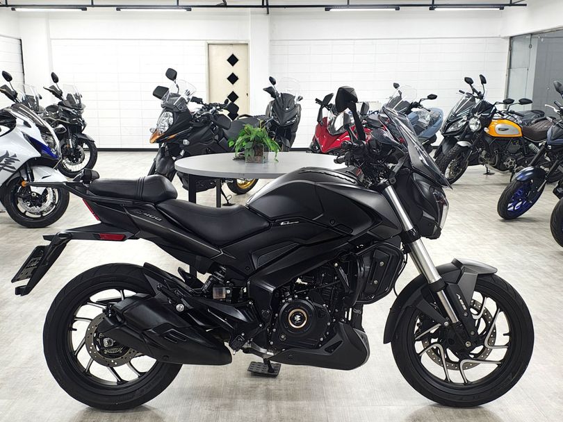 BAJAJ DOMINAR 400 
