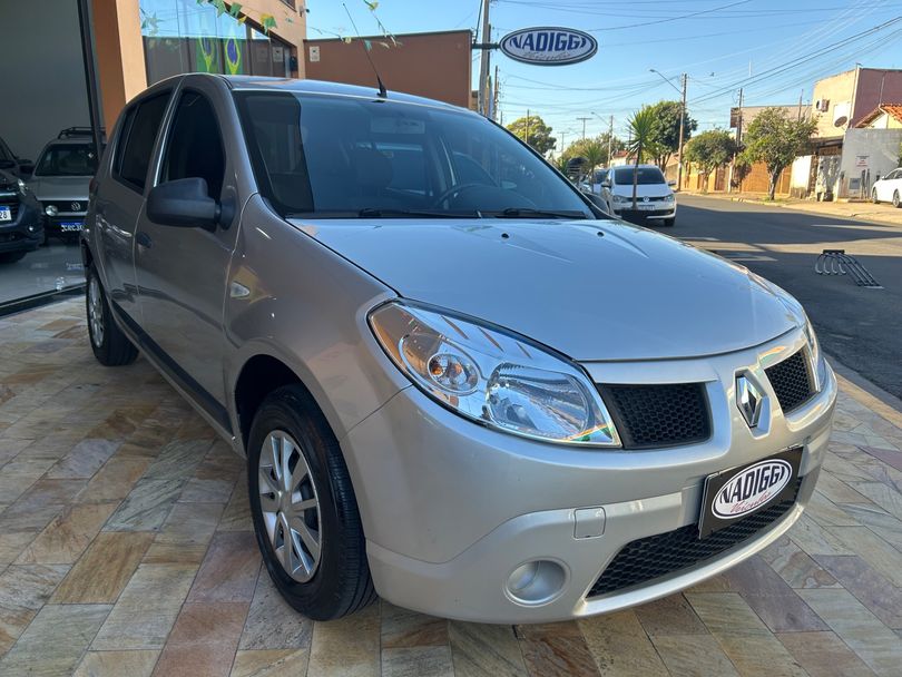 Renault SANDERO Expression Hi-Flex 1.0 16V 5p