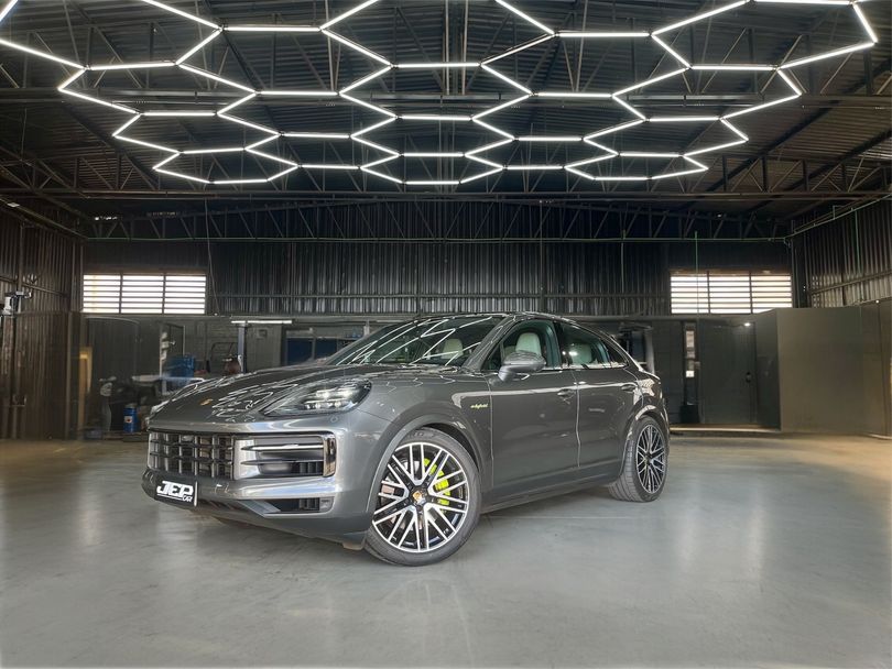 Porsche Cayenne Coupe E-Hybrid 3.0 V6 462cv