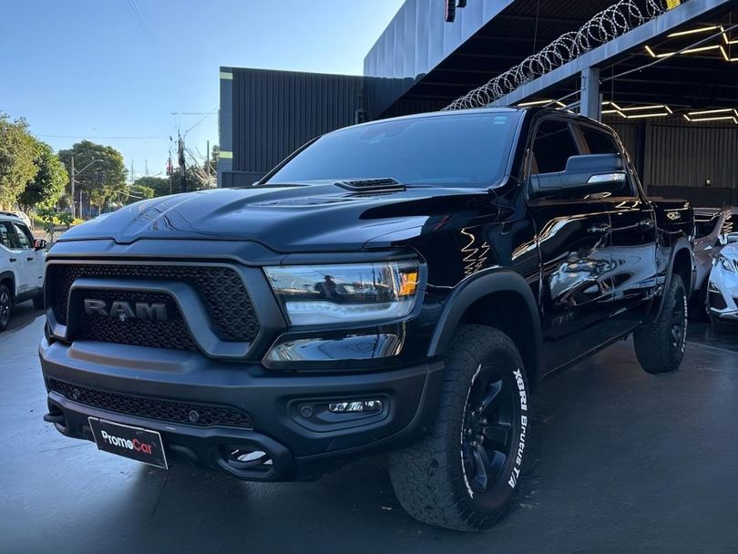 RAM 1500 REBEL 5.7 HEMI CD V8 4x4 Aut.