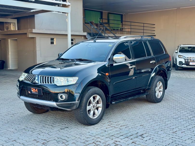 Mitsubishi Pajero DAKAR 3.2 4x4 T.I. Dies. 5p Aut.