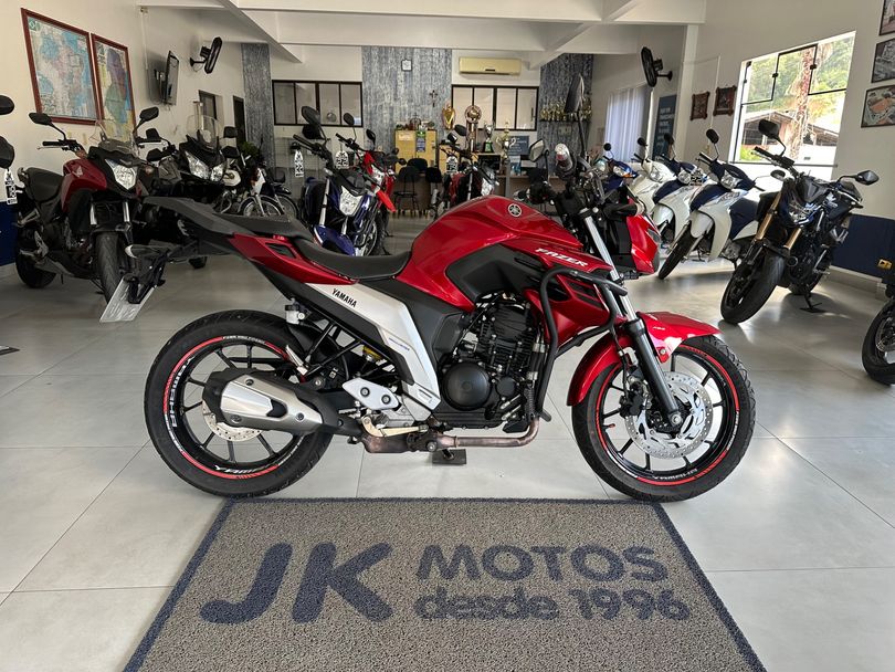 YAMAHA Fazer 250
