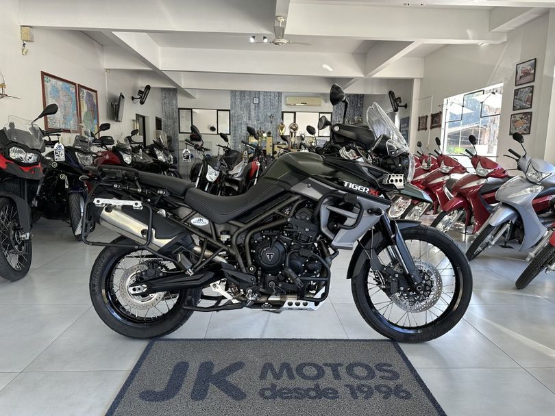 TRIUMPH XCA