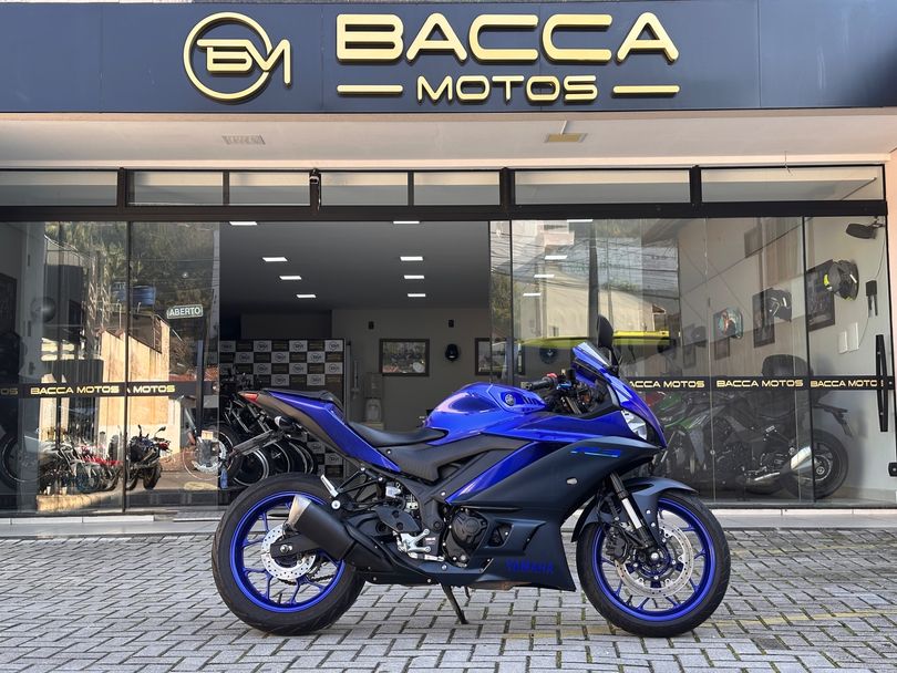 YAMAHA YZF R-3 321/ABS