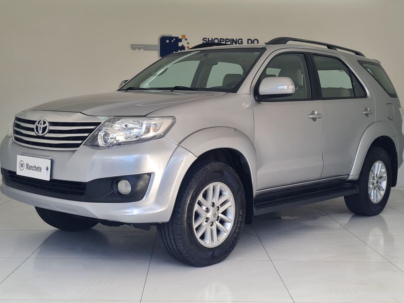 Toyota Hilux SW4 SR 4x2 2.7/ 2.7 Flex 16V Aut.