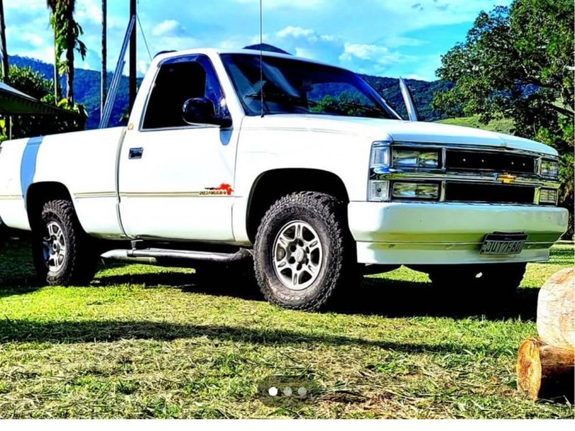 Chevrolet Silverado DLX 4.2 Diesel