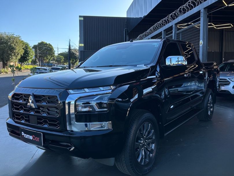 Mitsubishi Triton HPE-S 2.4 CD 4x4 TB Diesel Aut.