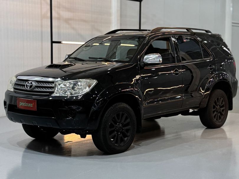 Toyota Hilux SW4 SRV D4-D 4x4 3.0 TDI Dies. Aut