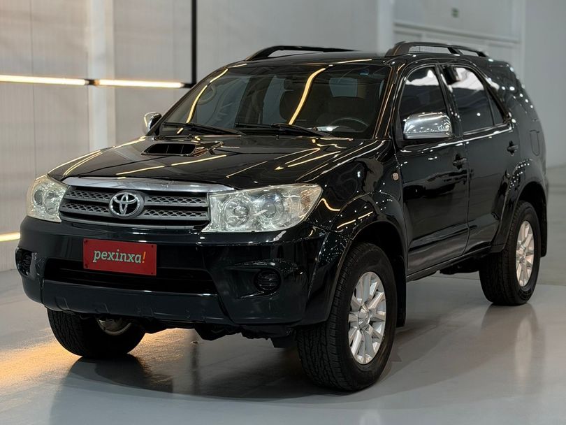 Toyota Hilux SW4 SRV D4-D 4x4 3.0 TDI Dies. Aut