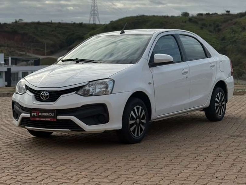 Toyota ETIOS XS Sedan1.5 Flex 16V 4p Mec.