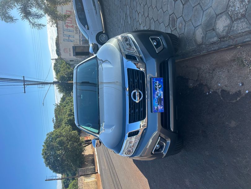 Nissan Frontier XE CD 4x4 2.3 Bi-TB Diesel Aut.