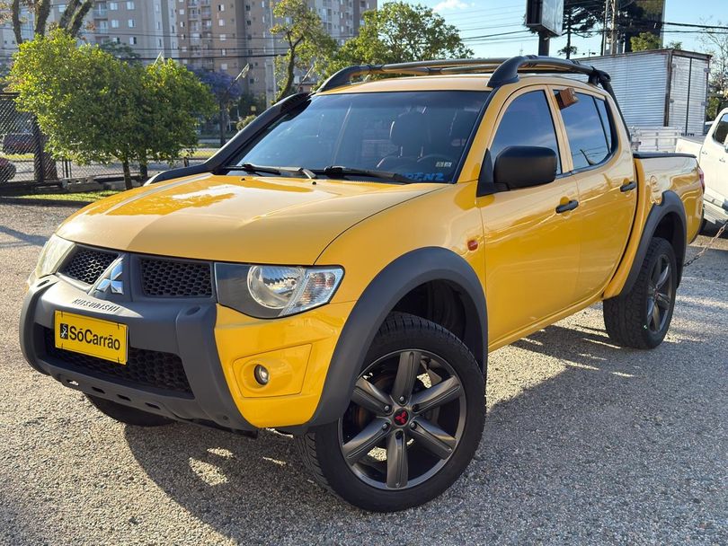 Mitsubishi L200 Triton Savana 3.2 CD TBI Dies. Mec.