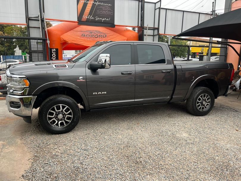 RAM 3500 LARAM. LONGHORN 6.7 TB CD 4x4 Die.