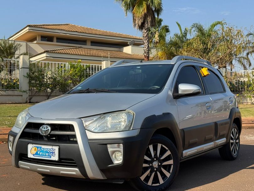 Toyota ETIOS CROSS 1.5 Flex 16V 5p Mec.