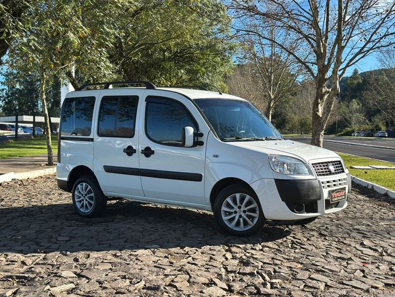 Fiat Doblo ESSENCE 1.8 Flex 16V 5p