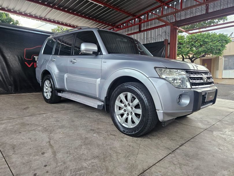 Mitsubishi Pajero HPE Full 3.2 4x4 T.I.Dies. 5p Aut