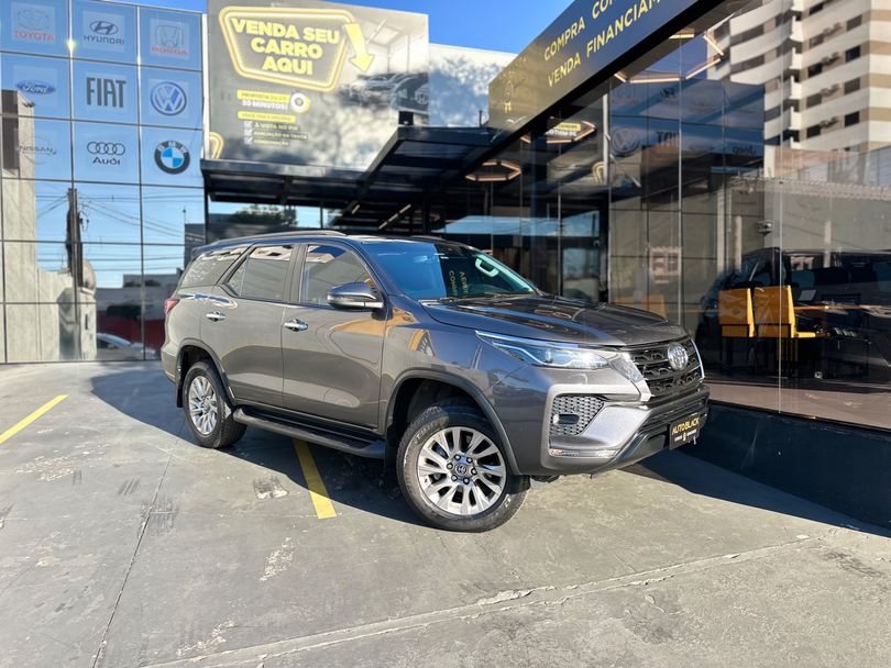 Toyota Hilux SW4 SRV 4x2 2.7 Flex 16V Aut.
