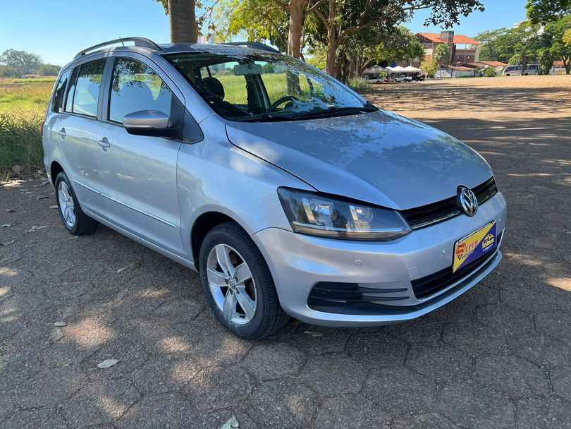 VolksWagen SPACEFOX 1.6 Trendline Total Flex 8v 5p