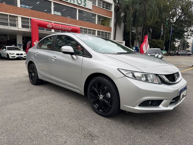 Honda Civic Sedan LXS 1.8/1.8 Flex 16V Aut. 4p